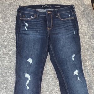 Hollister Distressed Low-Rise Super Skinny Sz 5/27